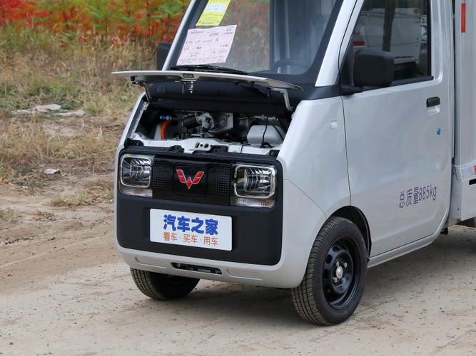 五菱汽车3一5万元新车,五菱e10电动汽车2022新款报价