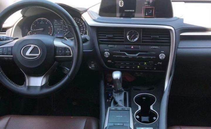 雷克萨斯300suv,雷克萨斯rx300怎么启动和停车