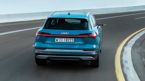 奥迪纯电动suv2022款，奥迪纯电动汽车有几款车型