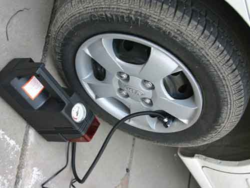 为什么汽车轮胎不可以充电，汽车轮胎要充气吗