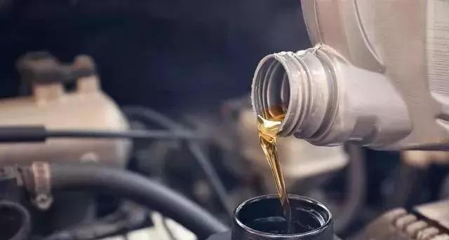 新车保养用什么机油好 汽车保养那种机油好点