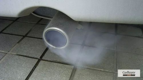 为什么排气管 后面?排气管冒白烟是怎么回事