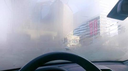 为什么冬天车窗会出现，冬天和夏天车窗起雾的原因