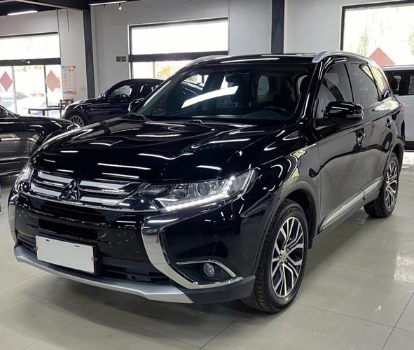 三菱汽车最新款suv?新款三菱12万元