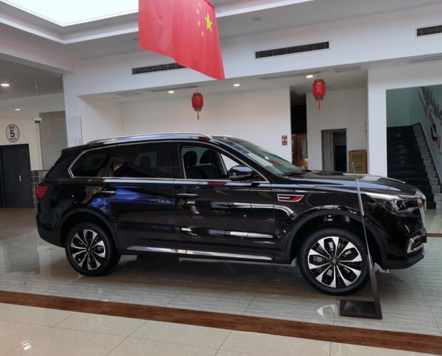 红旗suv hs7，红旗hs7插电混动suv