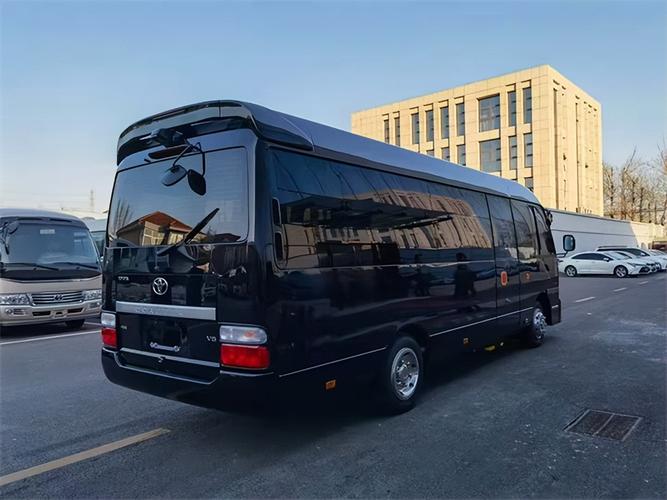 一汽丰田考斯特:高端商务旅行首选