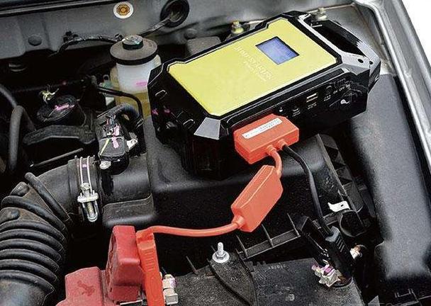 汽车换了蓄电池为什么会抖动？电瓶亏电会导致发动机抖动吗