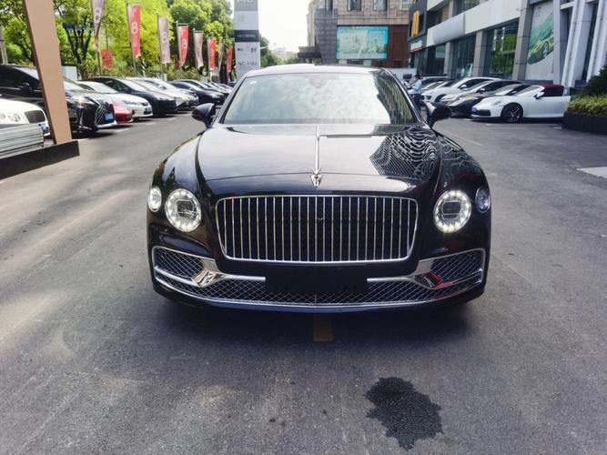 宾利跑车,宾利飞驰为什么会降价100万