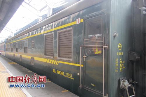 火车车厢改装?列车为什么带空调发电车