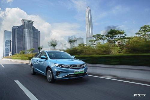 吉利汽车小型车:舒适智能全新出行体验