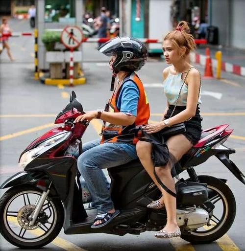 为什么泰国的摩托车没有锁的呢 在泰国买摩托车贵吗