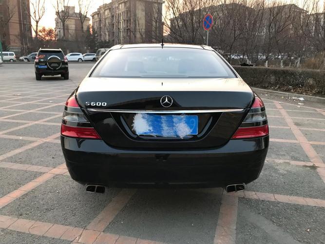 老款奔驰s600v12多少钱(奔驰s600落地多少钱)