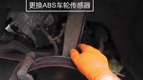 奔驰为什么abs老是坏，奔驰更换abs传感器需要设定吗