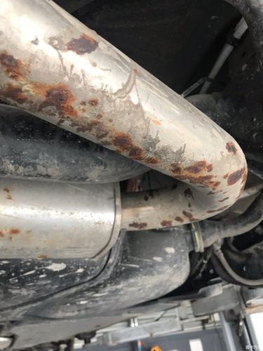 汽车排气管为什么生锈 排气管生锈了有必要处理吗