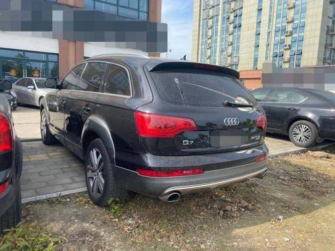2014款3.0T奥迪Q7,六年贬值50万,卖家:诚心买还能再少点儿