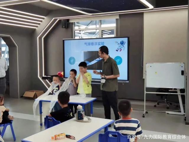 学校为什么推荐探月校园版编程课