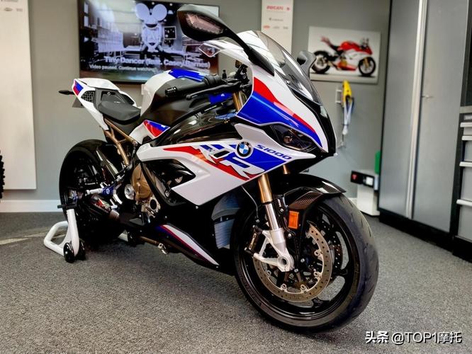 宝马s1000r 宝马r rr 区别