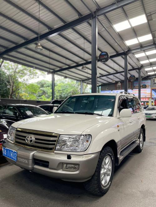 兰德酷路泽lc100(兰德酷路泽LC100和LC200的区别有哪些)
