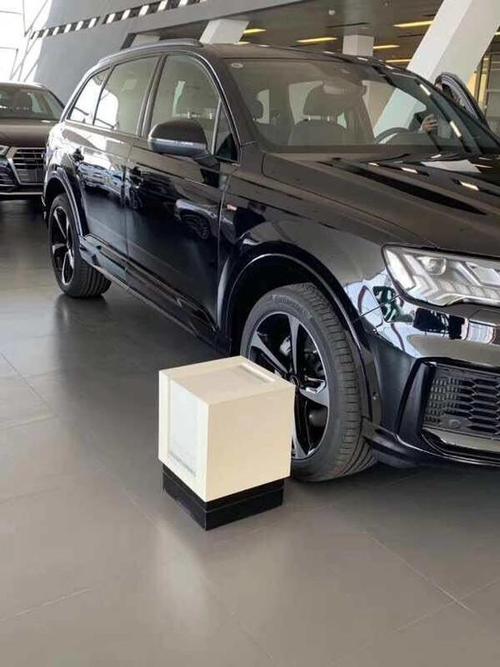 2020款q7试驾评测(选车助理:2020款奥迪Q7,三个配置车型怎么选)