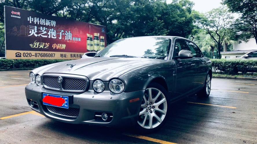 捷豹xj8l皇家加长版(捷豹皇室定制版老车)