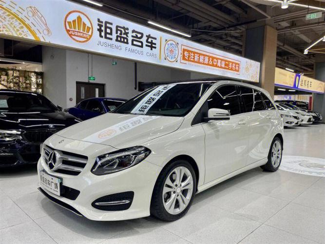 梅赛德斯奔驰b200(奔驰b200优缺点是什么)