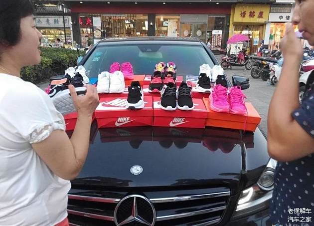 揭秘汽车品牌摆摊销售的热销策略