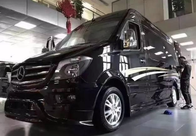 探索奢华之旅，高档休闲汽车品牌大全图片