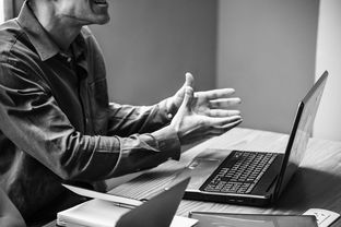 揭秘专人帮人追回黑平台资金的真实性，案例分析及风险提示