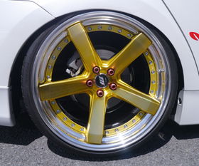 名字带伟的汽车品牌—XX汽车